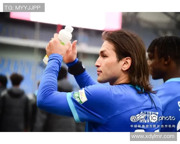 李宁携手中国足球明星共筑未来 打造足球文化新风潮